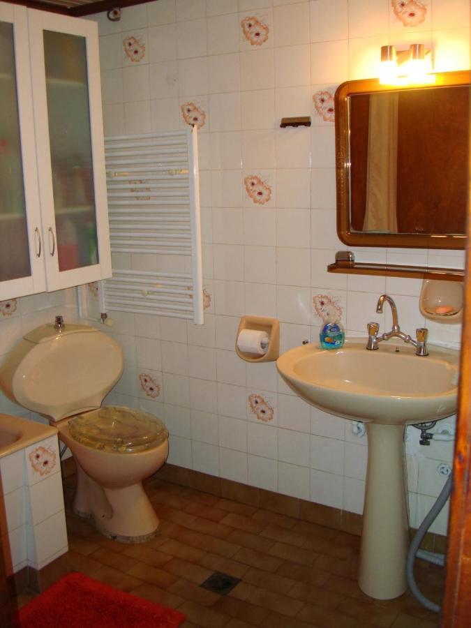 Villa Afroditi Vrasná Exteriör bild