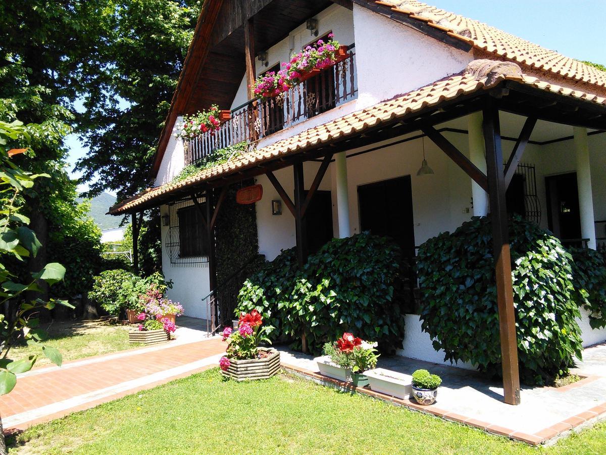 Villa Afroditi Vrasná Exteriör bild